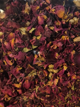 Samfarm Rose Flowers 100 – Dried Petals for Rabbits and Rodents