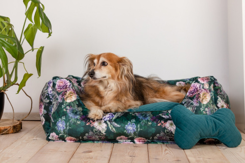 Dog bed with removable cover