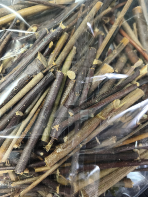 Factory Herbs Hero Bunny - MIX Twigs 500g - twig chews for rabbits and rodents. Factory Herbs Hero Bunny - MIX Twigs 500g - twig chews for rabbits and rodents.